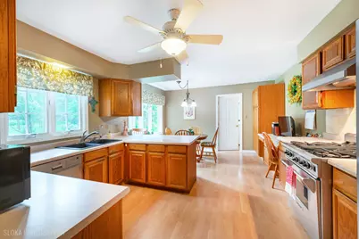 7108 Red Barn Road, Crystal Lake, IL 60012 - Photo 3
