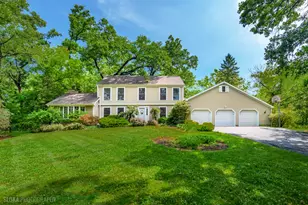 7108 Red Barn Rd, Crystal Lake, IL 60012 - Photo 1