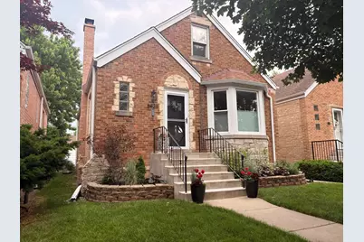 5823 N Merrimac Avenue, Chicago, IL 60646 - Photo 1