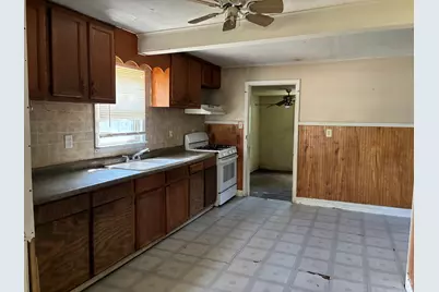 605 Garver Avenue, Rockford, IL 61102 - Photo 5