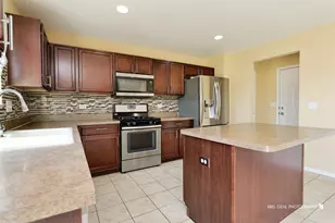 4111 Credence Dr, Zion, IL 60099 - Photo 9