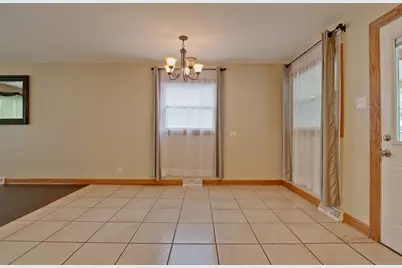 648 N Greenview Avenue, Mundelein, IL 60060 - Photo 17