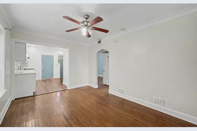 10724 S Avenue C #2, Chicago, IL 60617 - Photo 9