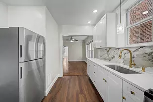 10724 S Ave C, Chicago, IL 60617 - Photo 7