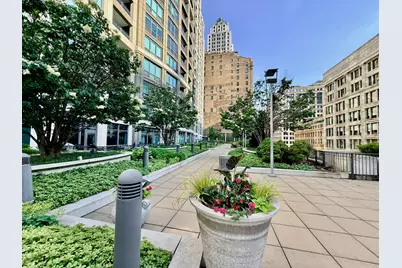 130 N Garland Court #2110, Chicago, IL 60602 - Photo 33