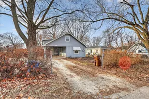 2929 Sewell St, Rockford, IL 61109 - Photo 3