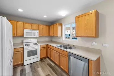 1065 Port Royal Road, Pingree Grove, IL 60140 - Photo 9