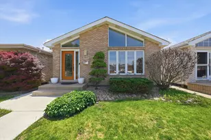 7027 W 64th Pl, Chicago, IL 60638 - Photo 1