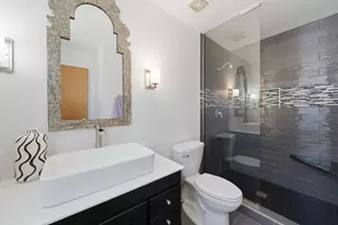 7027 W 64th Pl, Chicago, IL 60638 - Photo 15