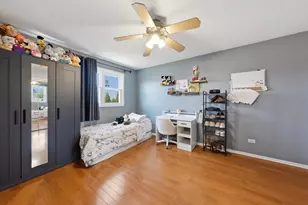 7027 W 64th Pl, Chicago, IL 60638 - Photo 19