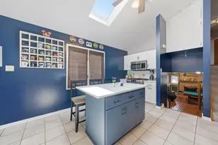 7027 W 64th Pl, Chicago, IL 60638 - Photo 11