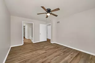 1820 Willow Cir Dr, Crest Hill, IL 60403 - Photo 15