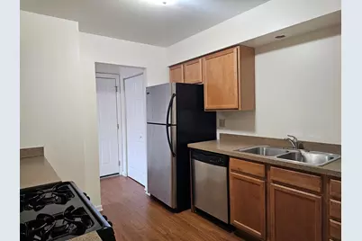 833 Village Quarter Road #G2, West Dundee, IL 60118 - Photo 11