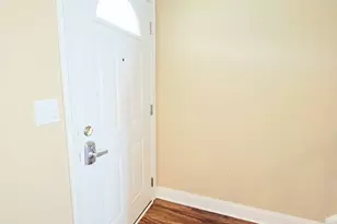 1294 Downing St, Roselle, IL 60172 - Photo 7