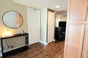 1294 Downing St, Roselle, IL 60172 - Photo 15