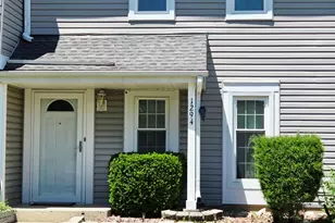 1294 Downing St, Roselle, IL 60172 - Photo 3