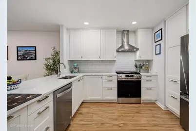 492 W Belmont Avenue, Chicago, IL 60657 - Photo 11