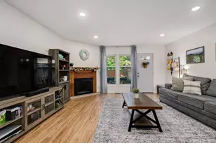 492 W Belmont Ave, Chicago, IL 60657 - Photo 7