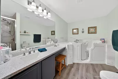 634 Village Road #B, Crystal Lake, IL 60014 - Photo 11