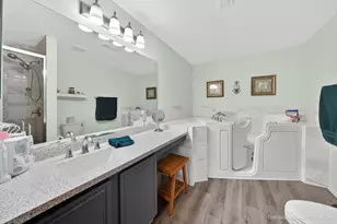 634 Village Rd, Crystal Lake, IL 60014 - Photo 11