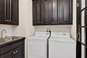 7940 Ashbrook Ct, Darien, IL 60561 - Photo 11