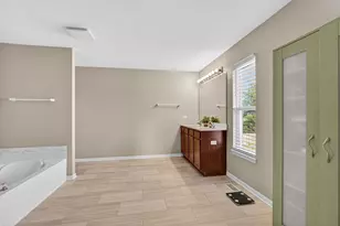 912 Hudson Dr, Joliet, IL 60431 - Photo 39