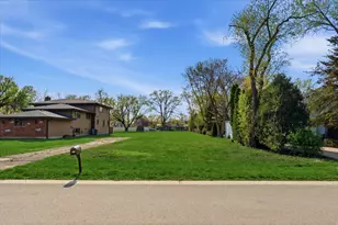 462 S Warren Ave, Palatine, IL 60074 - Photo 1