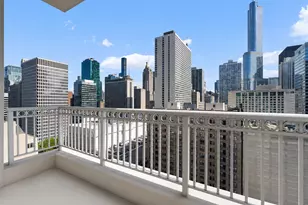 55 E Erie St, Chicago, IL 60611 - Photo 23
