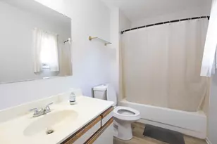 296 Tanager Ct, Deerfield, IL 60015 - Photo 11