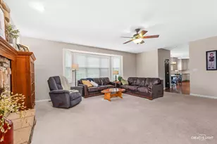 23660 Adams Ct, Plainfield, IL 60586 - Photo 5