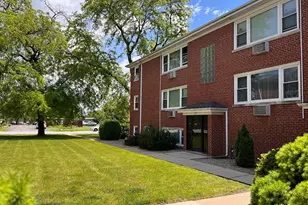 1860 Parkside Dr, Park Ridge, IL 60068 - Photo 1