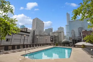 10 E Ontario St, Chicago, IL 60611 - Photo 17