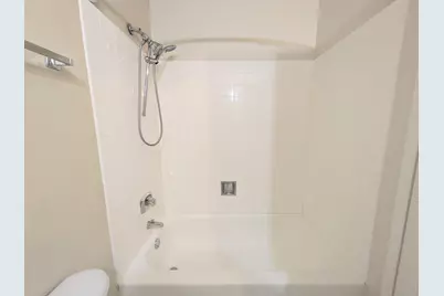 10 E Ontario Street #1105, Chicago, IL 60611 - Photo 11