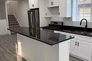 8232 S Calumet Ave, Chicago, IL 60619 - Photo 9