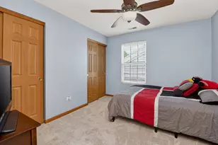 395 S Palmer Dr, Bolingbrook, IL 60490 - Photo 23