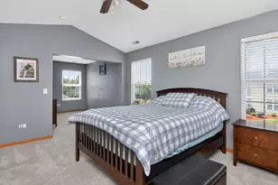 395 S Palmer Dr, Bolingbrook, IL 60490 - Photo 19
