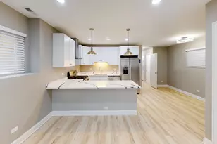 3822 W Huron St, Chicago, IL 60624 - Photo 3