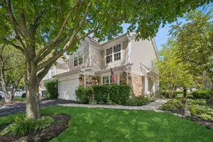 169 Crescent Ln, Schaumburg, IL 60193 - Photo 1