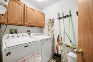 169 Crescent Ln, Schaumburg, IL 60193 - Photo 17