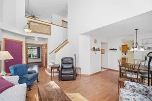 169 Crescent Ln, Schaumburg, IL 60193 - Photo 5