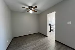 7030 Barrington Ct, Woodridge, IL 60517 - Photo 3