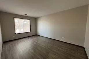 7030 Barrington Ct, Woodridge, IL 60517 - Photo 15