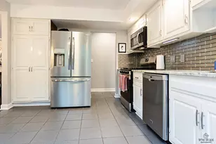 3130 Scenicwood Ln, Woodridge, IL 60517 - Photo 13