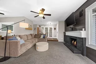 230 Plymouth Ln, Bolingbrook, IL 60440 - Photo 5
