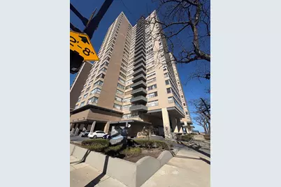 6301 N Sheridan Road #9M, Chicago, IL 60660 - Photo 1