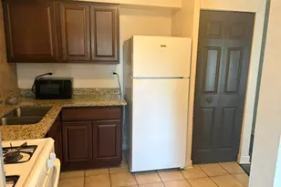 827 College Blvd, Addison, IL 60101 - Photo 5