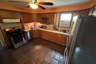 4136 W Cornelia Ave, Chicago, IL 60641 - Photo 13