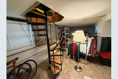 4136 W Cornelia Avenue, Chicago, IL 60641 - Photo 7