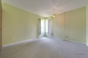 503 Lasalle Ln, Buffalo Grove, IL 60089 - Photo 23