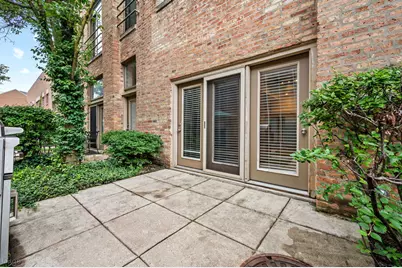 1100 W Cornelia Avenue #118, Chicago, IL 60657 - Photo 15